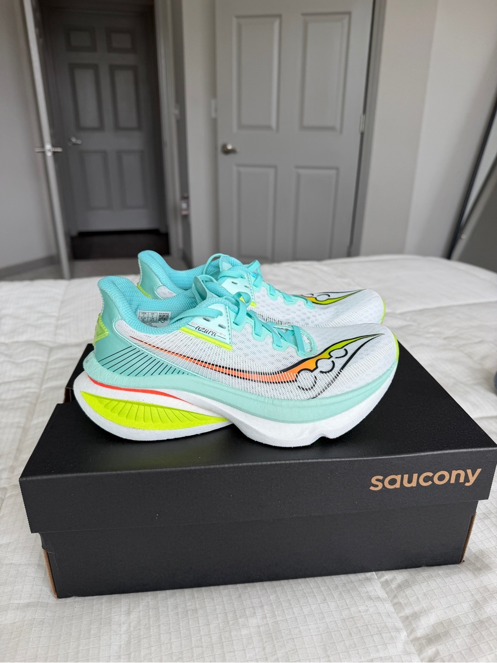Saucony Women's Endorphin Azura